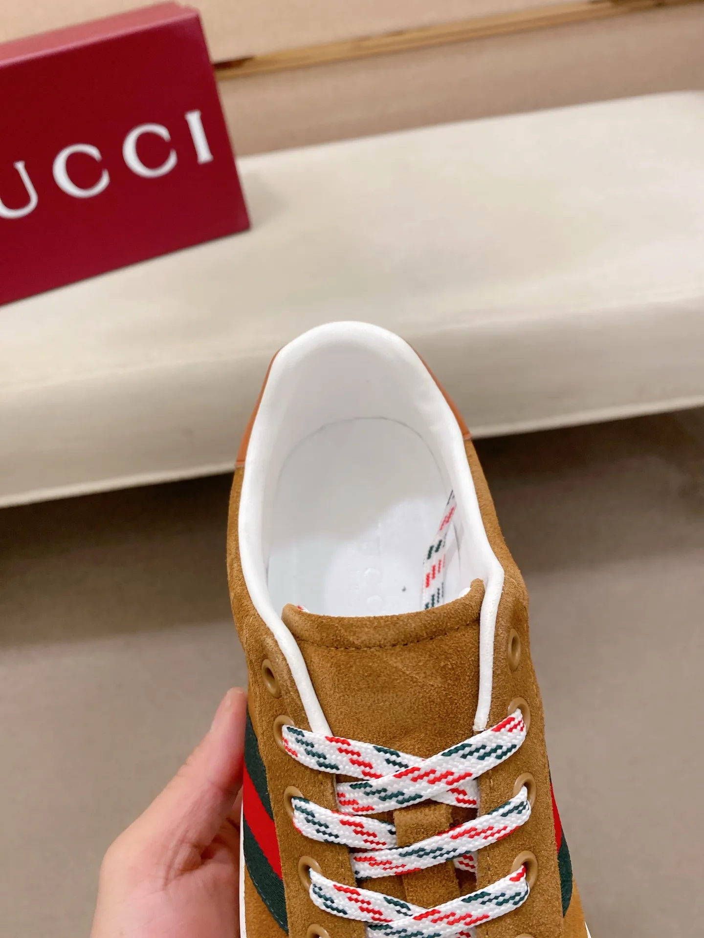 Factory price 442💰New GUCCI (Gucci) counters are available simultaneously, new men's shoes, 😘fabrics are selected imported cowhide, lining: sheepskin lining. 👍🏿 High-end ☄️ air-cushion molded anti-slip rubber outsole, exquisite lines, simple and elegant, comfortable and high-end for leisure travel. Code number: 39 to 44 (45 can be customized and cannot be returned or exchanged)